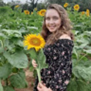 Meet your Posher, Carissa